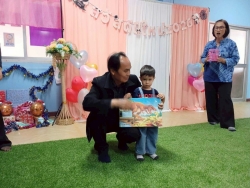 LINE_ALBUM_กิจกรรมทำบุญส่งท้ายปีเก่า ศพด_30 ธ_ค_ 68_260105_16.jpg - ศูนย์พัฒนาเด็กเล็กเทศบาลตำบลสันป่าตอง จัดโครงการเรียนรู้สู่โลกกว้าง อนุบาลวัยใส(กิจกรรมทำบุญส่งท้ายปีเก่าต้อนรับปีใหม่) | https://www.sanpatong.go.th